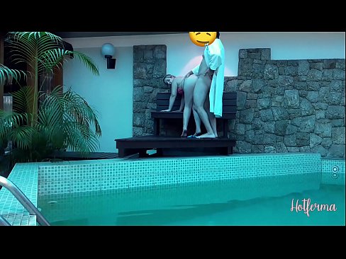 ❤️ Chef inviterer stuepige til poolen, men kunne ikke modstå en hot ️ Kvalitets porno at da.analizatorkrovi.ru
